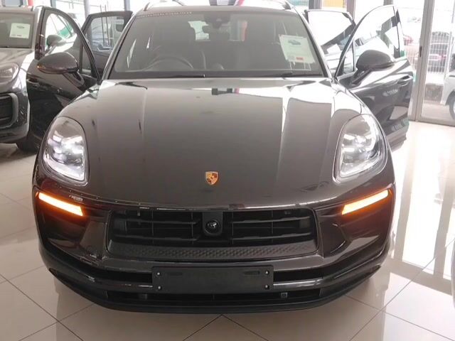 261HP 400NM BOSE PANORAMiC MACAN UK 2.0L PETROL - 1