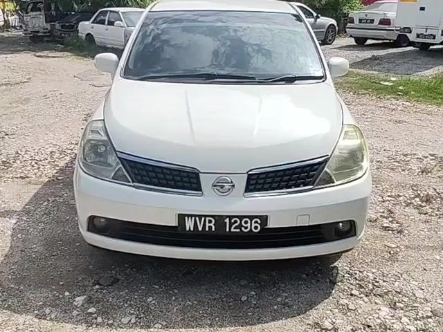 2011 Nissan LATIO 1.6 SPORT ST-L (A) - 1