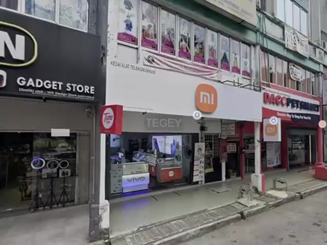 Video Image 1