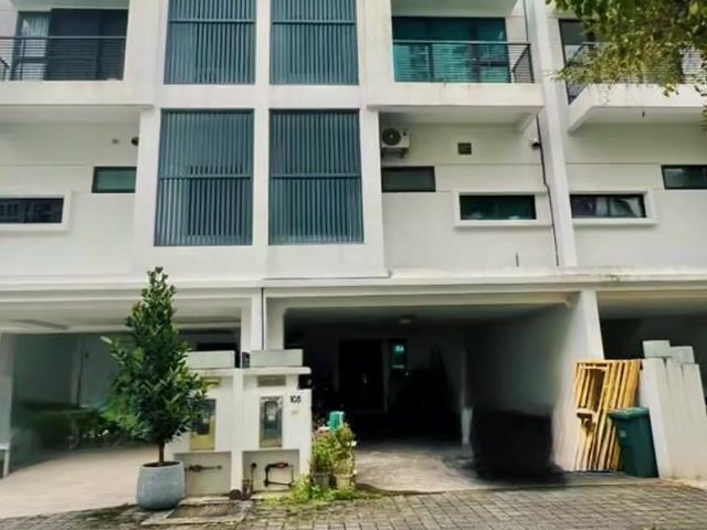 Video Image 1