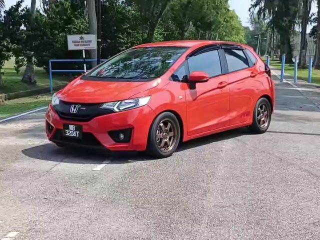 2015 Honda JAZZ RS 1.5 S (A) GK5 FULL LOAN FLRS - 1