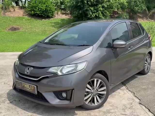 2014 HONDA JAZZ 1.5 V Condition Cun Masih Blh Loan - 1
