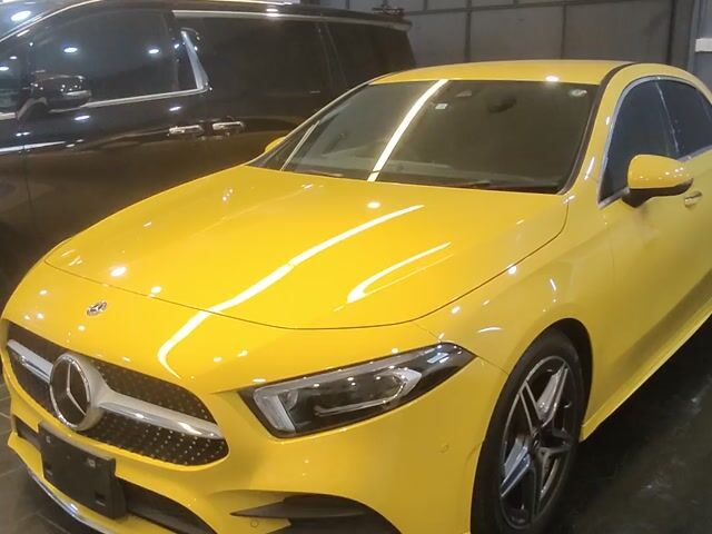 Mercedes Benz C-CLASS 1.6 180 (CBU) AMG LINE - 1