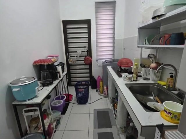 Video Image 1