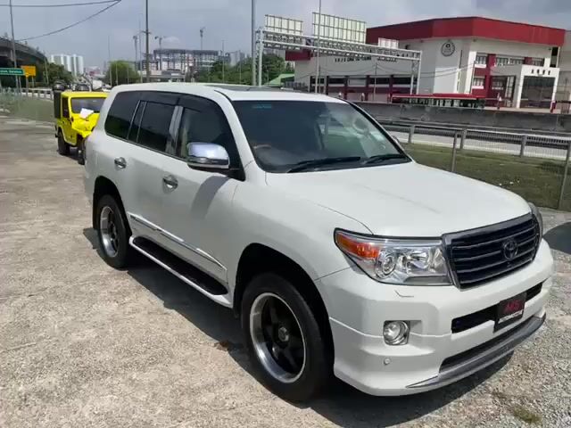 2013 Toyota LANDCRUISER 4.6 ZX (URJ202W) (A) reg18 - 1