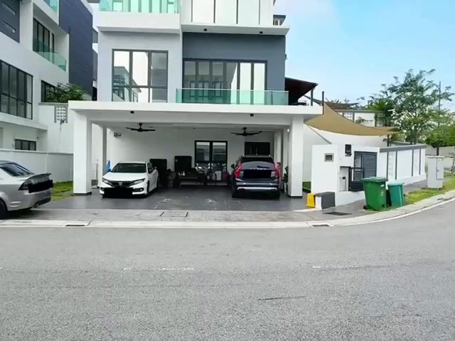 Video Image 1