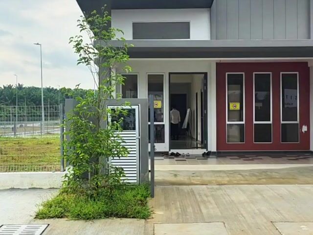 Video Image 1