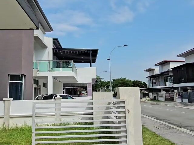 Video Image 1