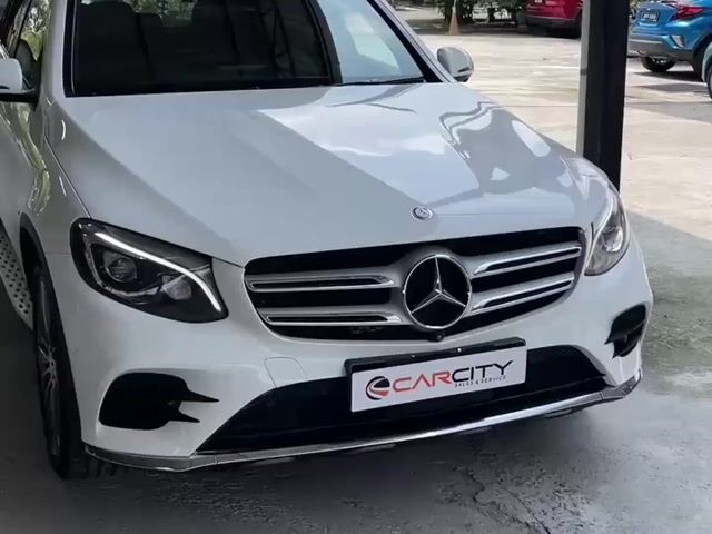 2017 Mercedes Benz GLC250 4MATIC 2.0 - 1Y WARRANTY - 1