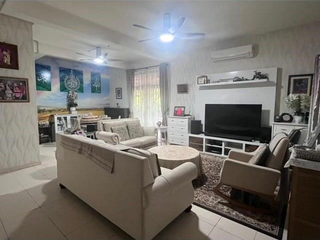 Video Image 1