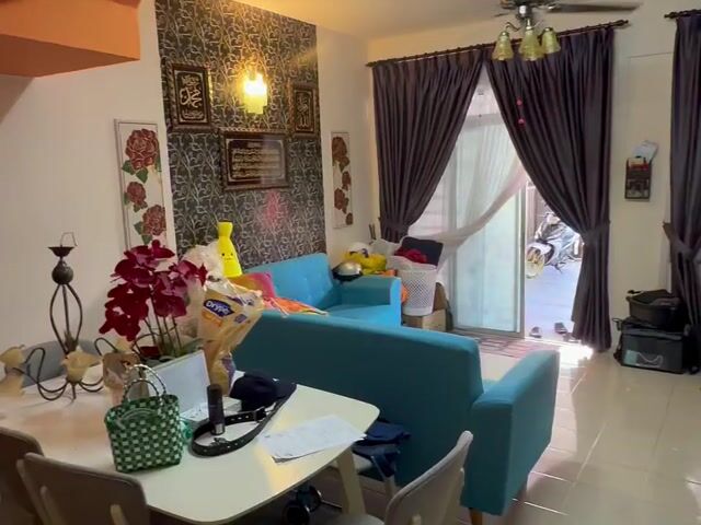 Video Image 1