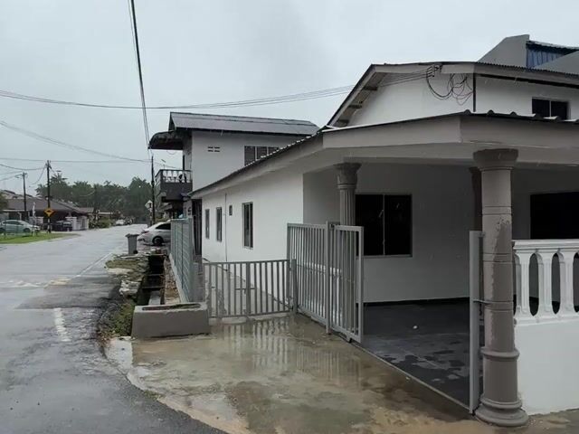 Video Image 1