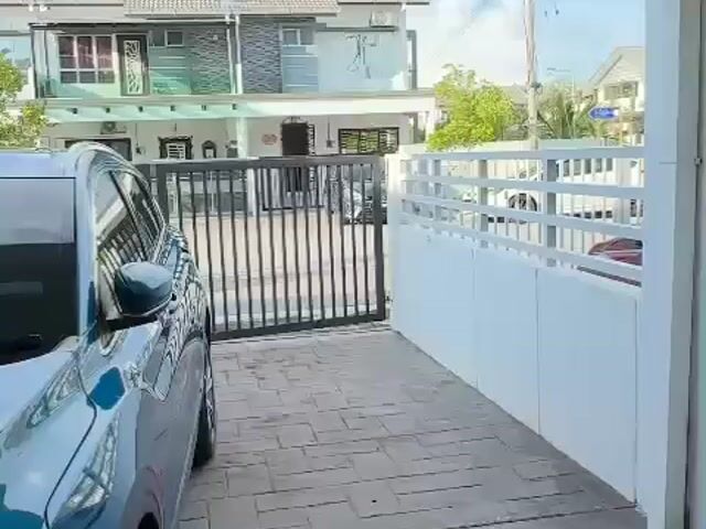Video Image 1