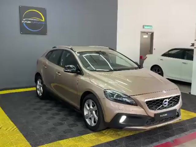 Volvo V40 2.0 CROSS COUNTRY T5 / 5 YEARS WARRANTY - 1