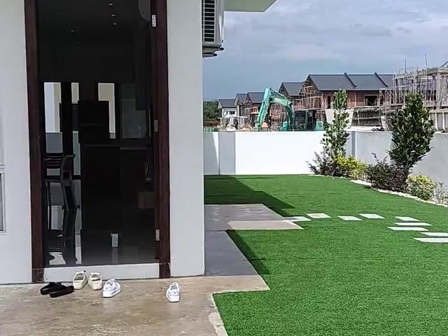 Video Image 1