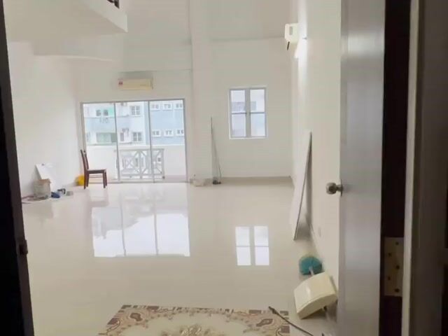 Video Image 1