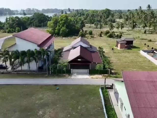 Video Image 1