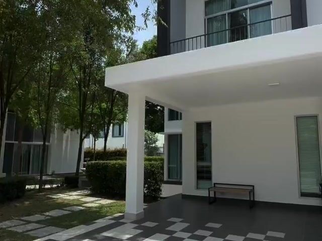 Video Image 1
