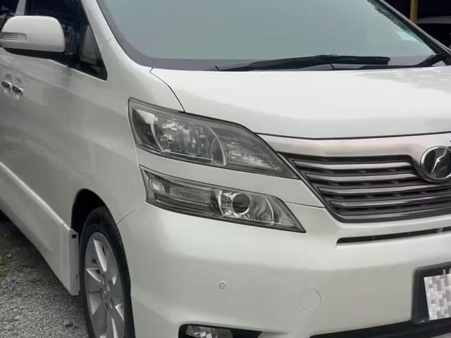 2010 Toyota Vellfire 2.4 Auto - 1