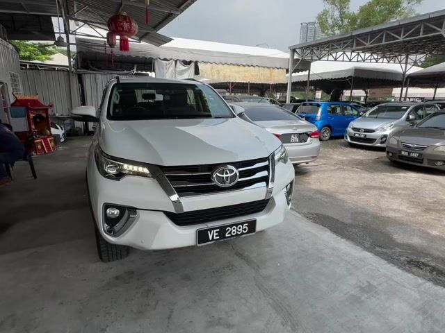 2016 Toyota FORTUNER 2.7 V TGN51R ENHANCED (A) - 1