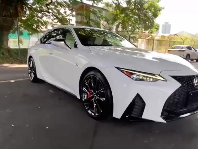 2023 Lexus IS300 F-SPORT SUNROOF 360 CAM 15K KM - 1