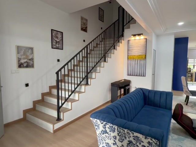 Video Image 1