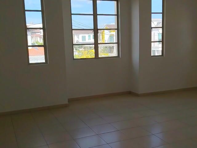 Video Image 1