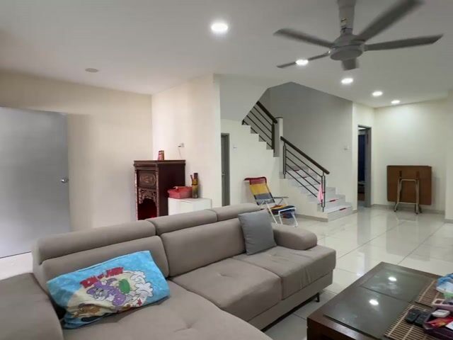 Video Image 1
