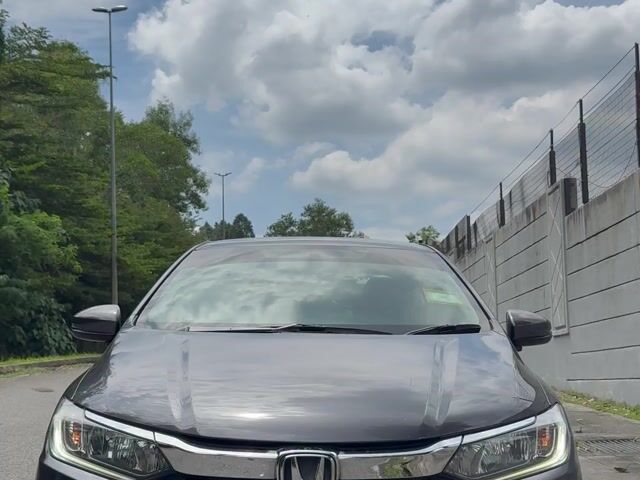 ORI 2018 Honda CITY 1.5 E (A) TIP TOP CONDITION - 1