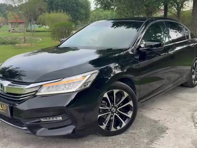2017 HONDA ACCORD I-VTEC 2.4 Still Can Full Loan! - 1