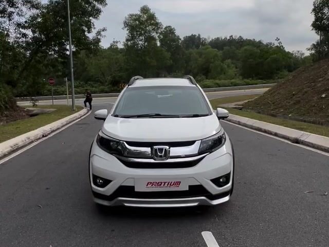 2018 Honda BR-V E-Spec 1.5 (A)B/ListBolehLoanKedai - 1