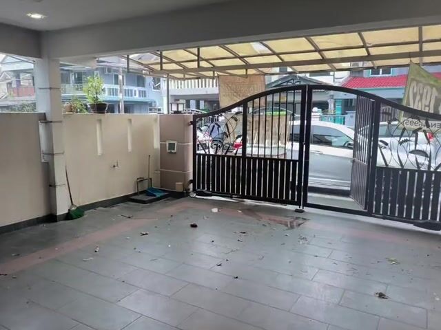 Video Image 1