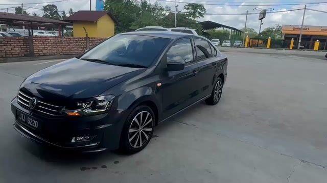 ORI 2019 Volkswagen VENTO 1.2 PREMIUM HIGHLINE (A) - 1