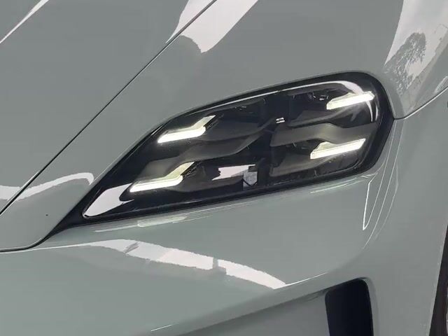 2025 Porsche Taycan Facelift Sedan(A) - 1