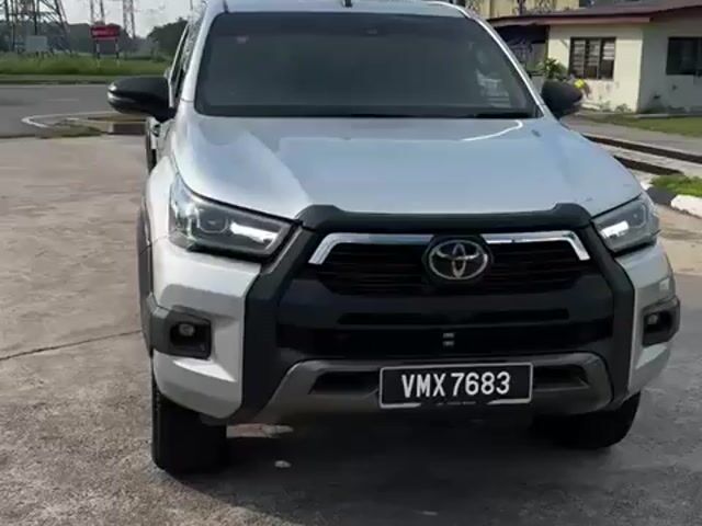 2023 Toyota HILUX 2.8 ROGUE (A) - 1