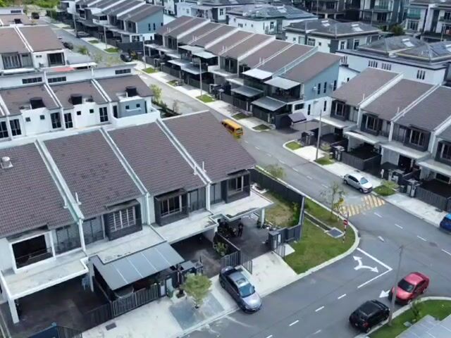 Video Image 1
