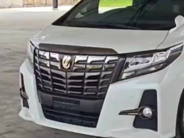 2017 Toyota ALPHARD 2.5 TYPE GOLD / 3 YRS WARRANTY - 1
