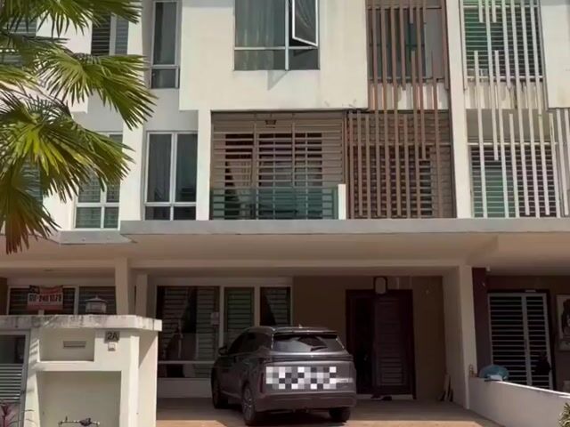 Video Image 1