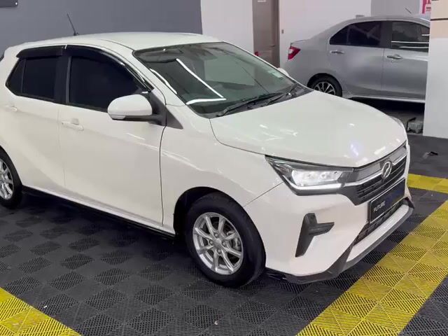 Perodua AXIA 1.0 AV / FULL SERVICE / LOW MILEAGE - 1