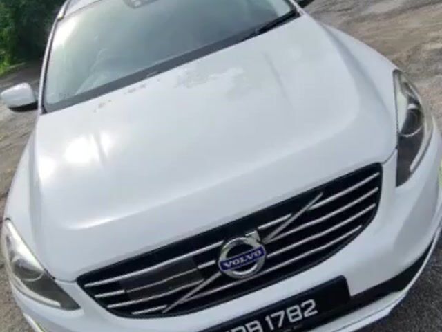 2017 Volvo XC60 2.0 T6 TURBO - 1