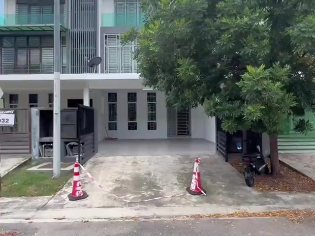 Video Image 1