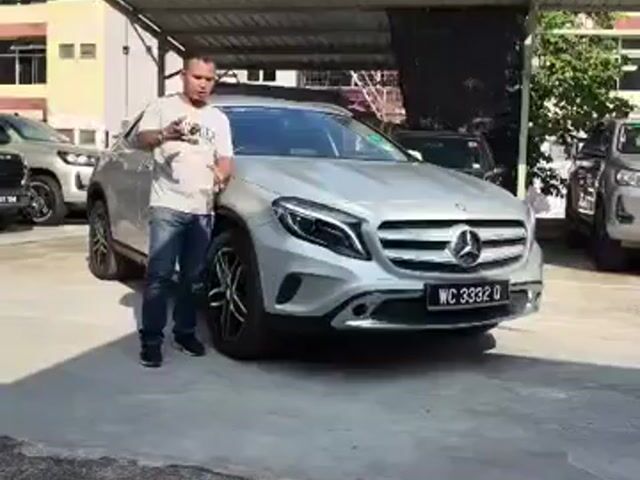 Y2015 Mercedes Benz GLA200 (CBU) 1.6 (A)Macam BARU - 1