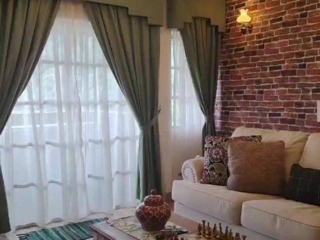 Video Image 1