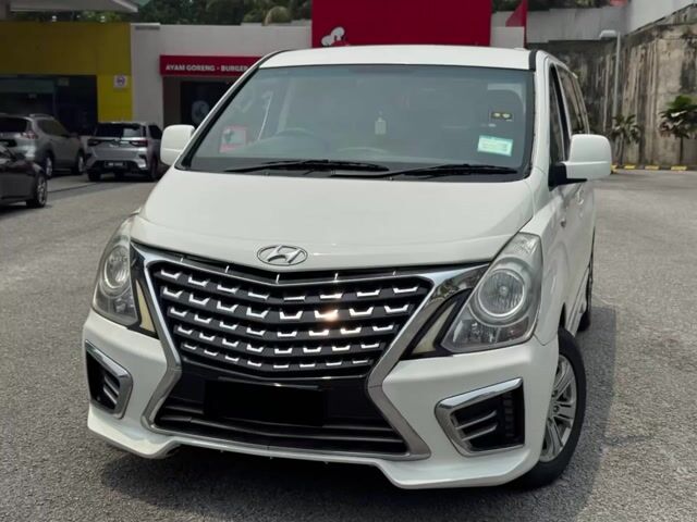 Hyundai GRAND STAREX 2.5 ROYALE 11 SEATER TIPTOP - 1