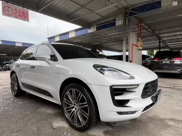 2017 Porsche MACAN 3.0 GTS (A) - 1