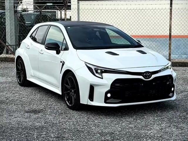 24 Toyota GR COROLLA 1.6 4WD (M) FORGE CARBON ROOF - 1