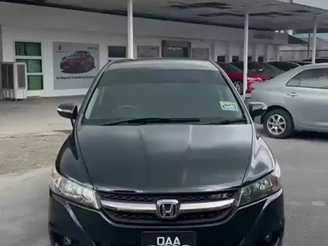 2011 Honda STREAM 1.8 i-VTEC RSZ FACELIFT (A) - 1