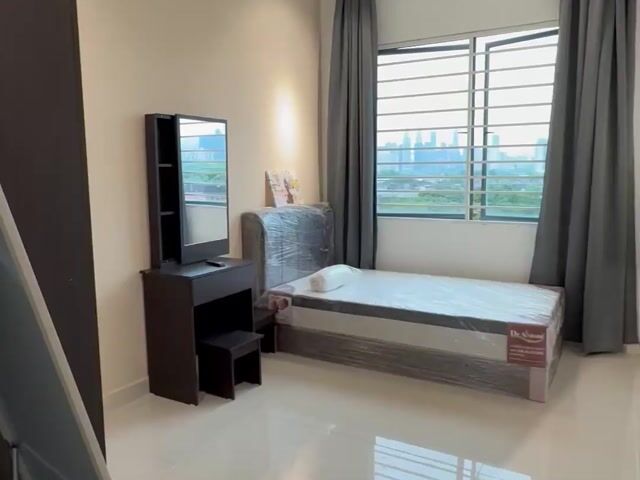 Video Image 1