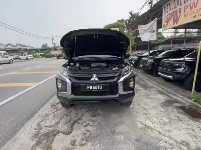 MITSUBISHI TRITON 2.4(A)MS PREMIUM VGT 4X4 pickups - 1