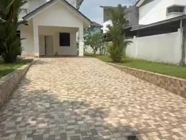 Video Image 1